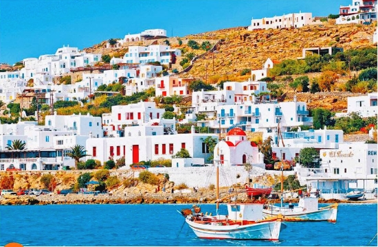 Τα Airbnb σε Μύκονο, Σαντορίνη, Κω: Πόσο κοστίζει και πώς εξελίσσεται η διαμονή αυτό το καλοκαίρι