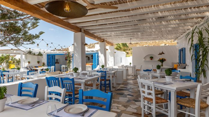 lia-mykonos-tavern-08